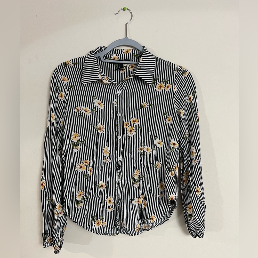 S Women’s striped blouse floral | Brand: Forever 21